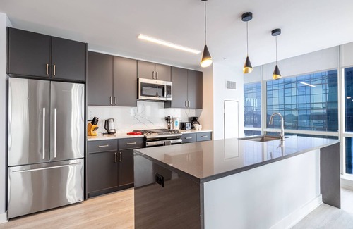 New Rochelle Apartamento | Luxury Apt with Infrared Sauna-333-1206