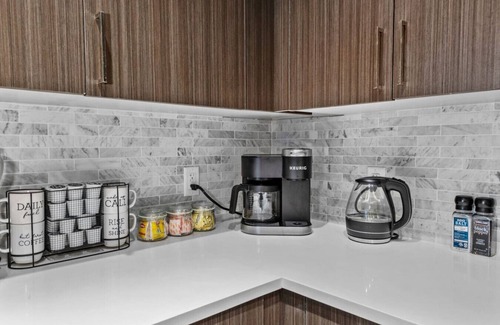 New Brunswick Apartamento | RWJ StPeter Rutgers-PARKING-NYCTrain WalkSc97-316