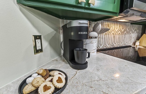 Greenway Plaza-Upper Kirby Casa | Luxury Art Deco Inspired Home in Upper Kirby