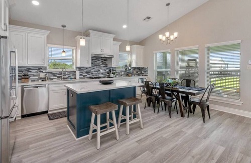 Hackberry Casa | Luxury at the Water