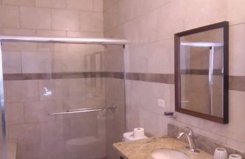 Barbican Apartamento | Luxury awaits. This three bed room unit is located in the upscale neighborhood