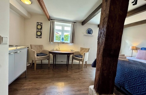 Wilsum Cama Y Desayuno | Luxury B&B room at Hofstede de rieke Smit - room 1