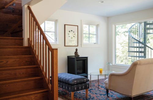 East Chatham Casa | Luxury Barn Retreat — All-Season Escape Awaits!