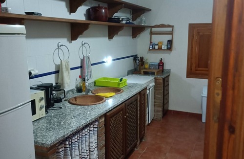 Bacor Casa | Luxury Basecamp in the epicenter of Geoparque de Granada.accomodates up to 12.n