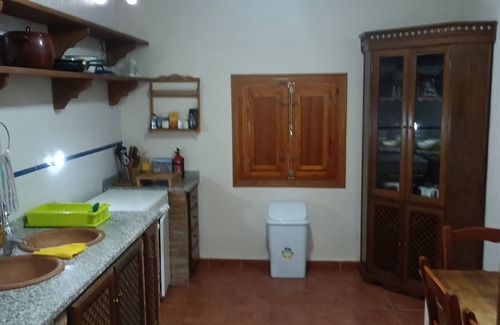 Bacor Casa | Luxury Basecamp in the epicenter of Geoparque de Granada.accomodates up to 12.n