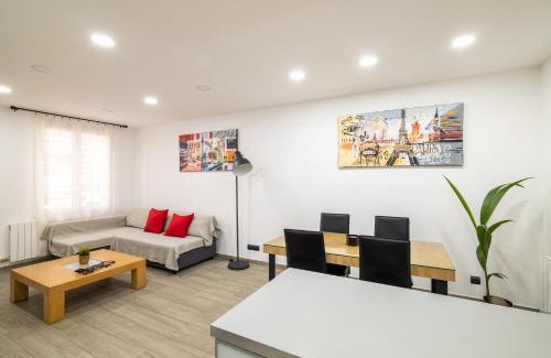 Premià de Mar Apartamento | Luxury Beach Apartment, next to the sea
