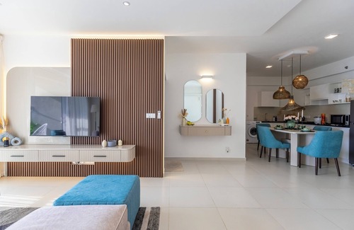 Uswetakeiyawa Condominio | Luxury Beach front Apartment - Stunning Views - Sheki Sands