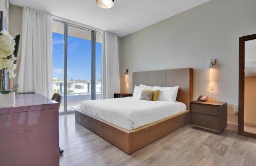 Hollywood Apartamento | Luxury Beach Front Suite with Rooftop Pool
