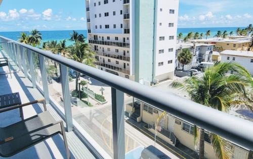 Hollywood Apartamento | Luxury Beach Front Suite with Rooftop Pool