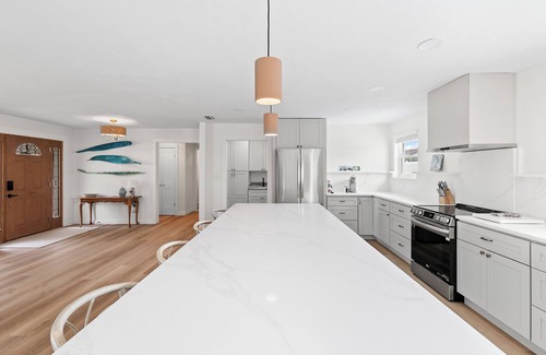 Ormond-by-the-Sea Casa | Luxury Beach Home w/ Pool – 2 Blocks to Ocean - Ormond Beach, near Daytona