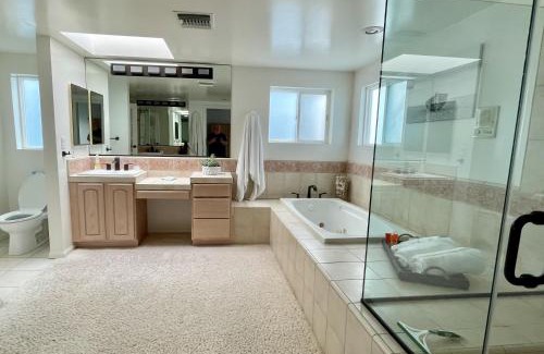 Silver Strand Casa | Luxury, Beach House, and quiet neighborhood