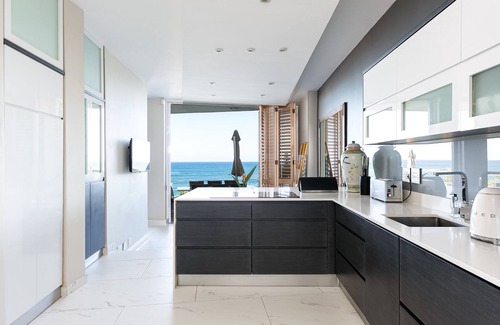 Camps Bay Villa | Beach House Camps Bay