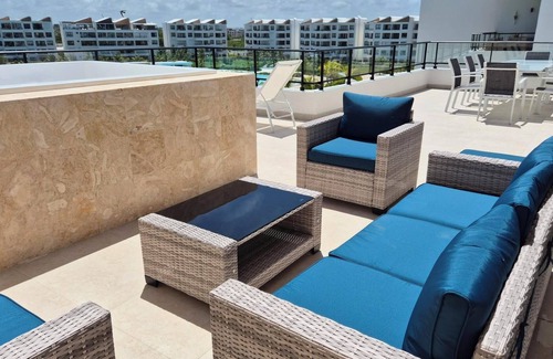 Punta Cana Condominio | Luxury Beach Penthouse | Whirlpool & Lagoon View | On the beach of the Crystal Lagoon