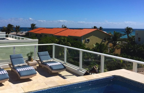 North Beach Casa | Casa de lujo en Oceanside * Piscina privada en la azotea * Media cuadra de la playa tranquila * Ascensor