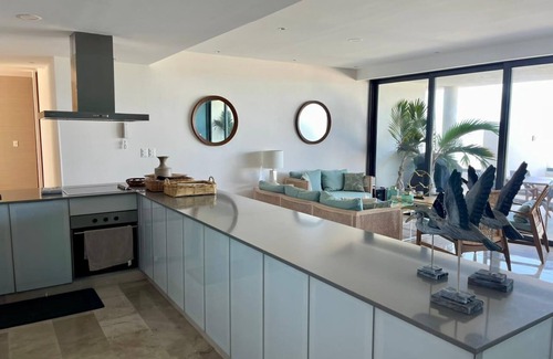 Telchac Puerto Condominio | Luxury beachfront apartment with jacuzzi