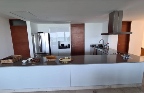 Telchac Puerto Condominio | Luxury beachfront apartment with jacuzzi