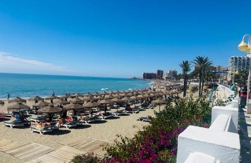 Torrequebrada Apartamento | Luxury beachfront apartment in Benalmadena Costa