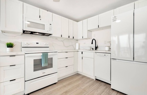 Punaluu Condominio | Luxury Beachfront Condo