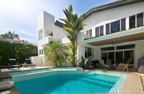 Playa Hermosa Apartamento | Luxury Beachfront Oasis - Hermosa Palms 50