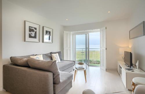 Eastbourne Apartamento | LUXURY BEACHFRONT OUTSTANDING 2 bedroom APARTMENT