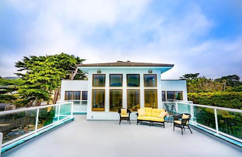 El Granada Casa | Luxury Beachfront Penthouse Walk to the Beach Restaurants Entertainment