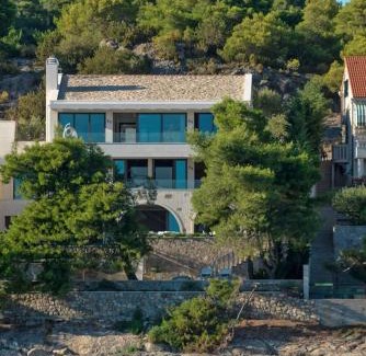 Selca Villa | Luxury Beachfront Villa Silvery Moon with private pool, jacuzzi, sauna and gym on Brac island - Sumartin