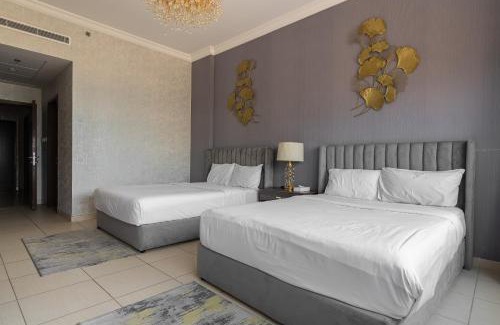 Palm Jumeirah Villa | Luxury Beachfront Villa with Private Pool on Palm Jumeirah near Atlantis