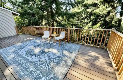 Cougar Mountain Casa | Luxury Bellevue 5 bedroom home