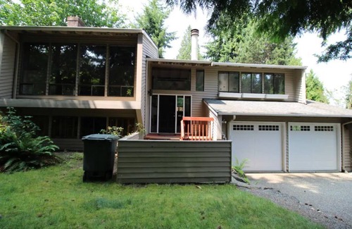 Cougar Mountain Casa | Luxury Bellevue 5 bedroom home