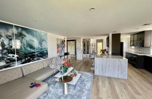 Beverly Grove Apartamento | Luxury Beverly Hills 24 Hour Security Home 2 Bedrooms Perfect Location