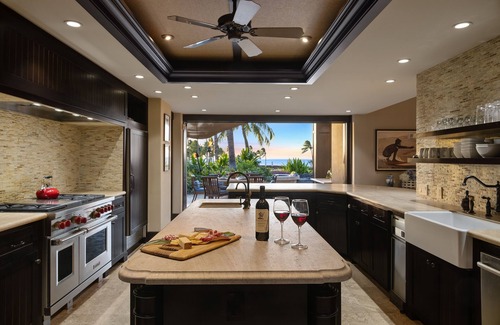 Kamuela Casa | Luxury Big Island villa steps away from the best beach, sleeps 10!