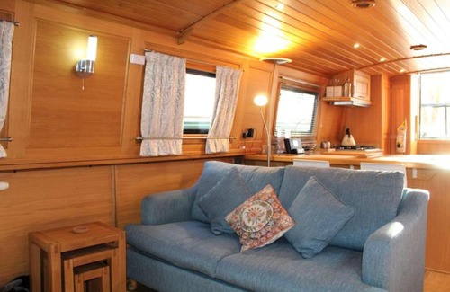 Alperton Otro | Luxury boats and moorings Ealing Road