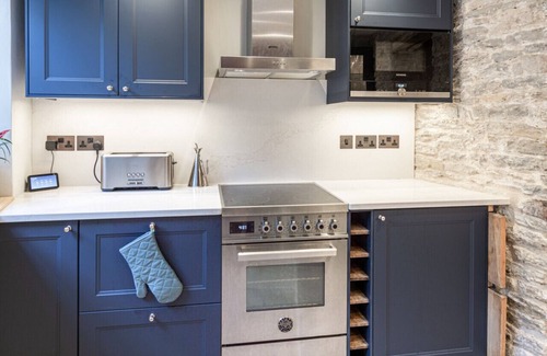 Malmesbury Casa | Luxury Bolthole in the Heart of the Cotswolds!