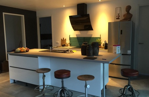 Lachapelle-Auzac Villa | Villa boutique de lujo con piscina privada y jacuzzi, diseño industrial