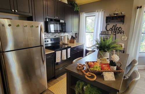 DeKalb Apartamento | Luxury Boutique Style 1 Bdrm Condo in Downtown Location