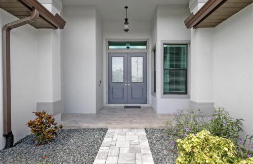 Burnt Store Villa | Luxury breathtaking Villa with direct Gulf access & Heated Pool, Villa Manatee Sight