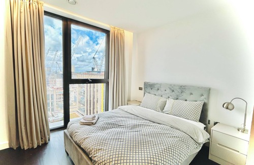 Tachbrook Apartamento | Luxury bright 2bd 2br apartment by American Embassy in Nine Elm Centre Zone1