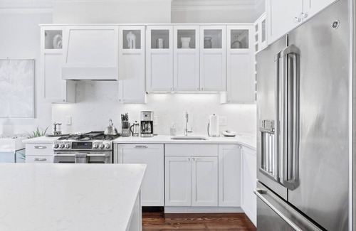Columbus Condominio | Luxury Brownstone Condos with Private Roofdeck & Stunning City Views!