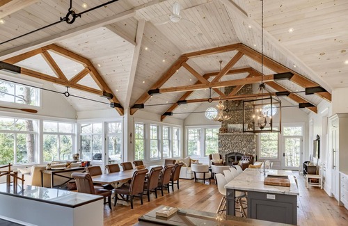 Rosseau Cabaña | Luxury Build with Boathouse, SW Views on Lake Rosseau. 5 bdrms! Tesla Charger!