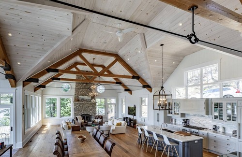 Rosseau Cabaña | Luxury Build with Boathouse, SW Views on Lake Rosseau. 5 bdrms! Tesla Charger!