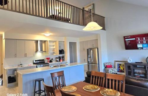 Thorold Apartamento | Luxury bungalow in Thorold near Niagara falls