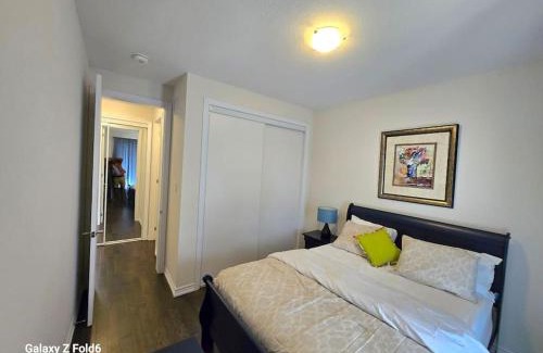 Thorold Apartamento | Luxury bungalow in Thorold near Niagara falls