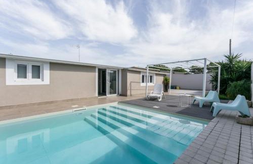 Santa Croce Camerina Villa | Luxury Bungalow