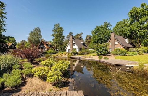 Lochem Casa | Luxury bungalow with dishwasher and box spring beds