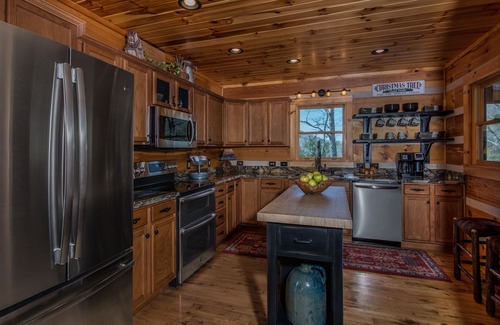 Boone Cabina | * Cabina de lujo *: 2 king / 3 queen + firepit + chimenea + 3 televisores inteligentes, cubiertas grandes