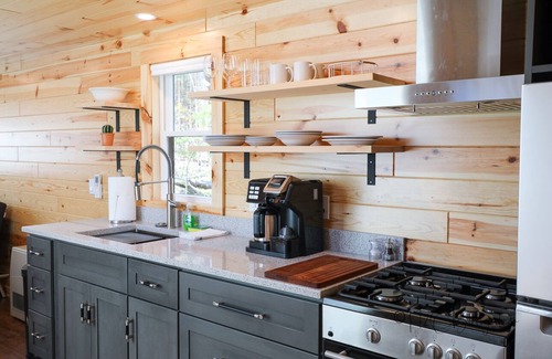 Cavendish Cabina | Luxury Cabin #3 Hot Tub, Kayaks, Paddle Boards, Private Fire Pit