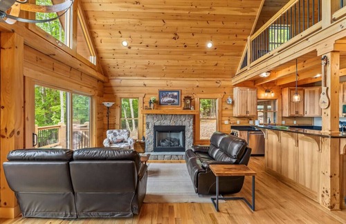 Vein Mountain Cabina | Hummingbird Hill-Big Mountain Views