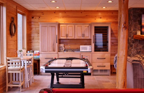 Hiwassee Cabina | Cabina de lujo para 20 personas, Million Dollar View Lake Estate, reserve ahora para verano y otoño