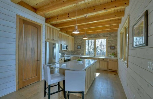 Mineral Bluff Cabina | Luxury Cabin/Hot Tub/Mountain Views/Secluded