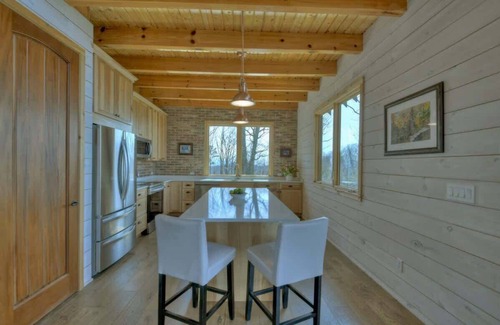 Mineral Bluff Cabina | Luxury Cabin/Hot Tub/Mountain Views/Secluded